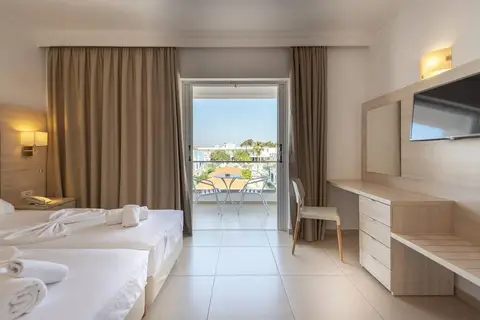 Fly & Go Aegean Blu Apartments in Kos — foto 4