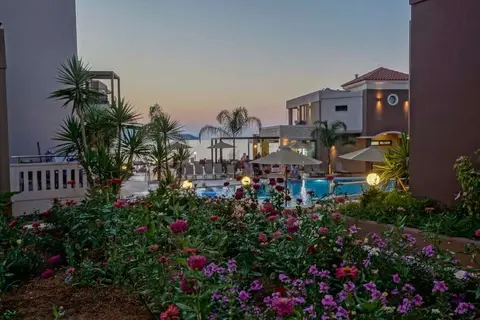 Golden Bay Suites Chania in Chania, foto 12