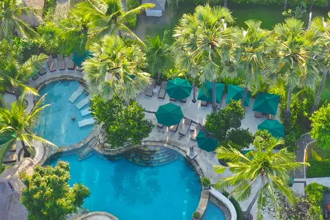 Hotel Legian Beach in Kuta — foto 14