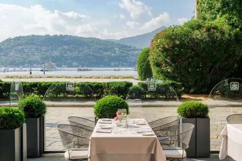 Barchetta Excelsior in Como