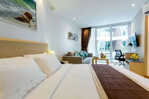 The Beachfront Hotel Phuket in ตำบลราไวย์ — foto 16