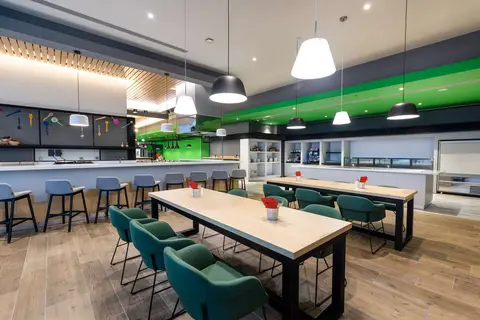 Studio M Arabian Plaza in Dubai — foto 7