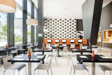 Hotel ILUNION Aqua 3 in Valencia — foto 7
