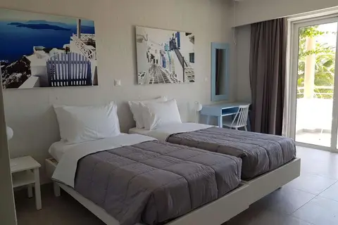 Irina Beach Hotel in Zipari, foto 4