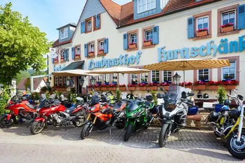 Hotel en Restaurant Burgschänke in Kaiserslautern — foto 10
