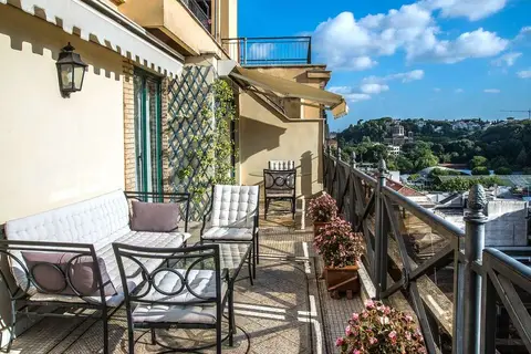 River Palace in Rome, foto 8