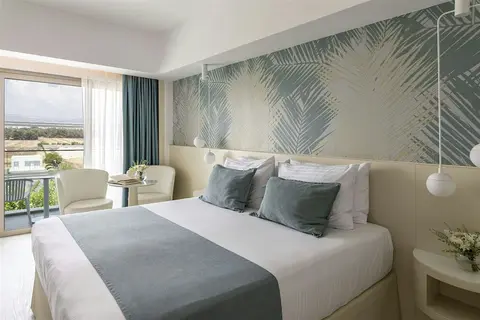Ivi Mare - Designed for adults by Louis Hotels in Geroskipou — foto 26