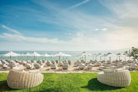 Blue Carpet Luxury Suites in Πευκοχώρι — foto 14