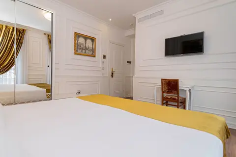Eler Hotel in Tirana — foto 19