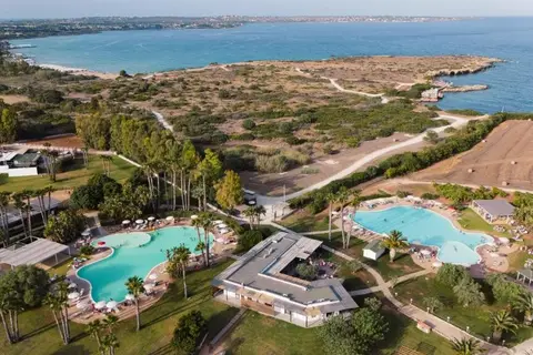 Voi Arenella Resort in Syracuse
