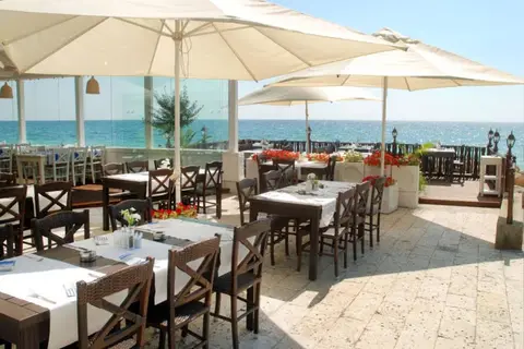 Riviera Beach in Ривиера — foto 5