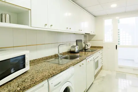 Monarque Sultán Aparthotel in Marbella — foto 12