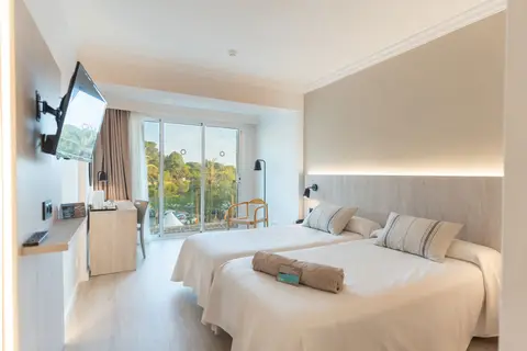 Minura Cala Galdana & Apartamentos d'Aljandar in Ciutadella — foto 3
