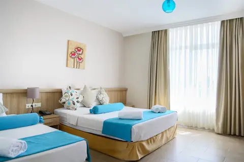 Ponz Hotel in Kusadasi — foto 4