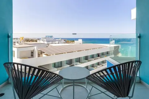Flamingo Paradise Beach Hotel in Παραλίμνι — foto 12