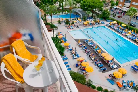Oasis Park Lloret in Lloret de Mar — foto 28