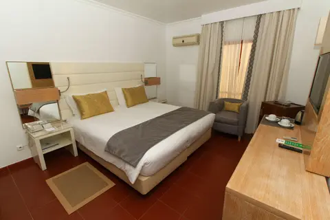 Best Western Hotel Dom Bernardo in Mexilhoeira Grande — foto 4