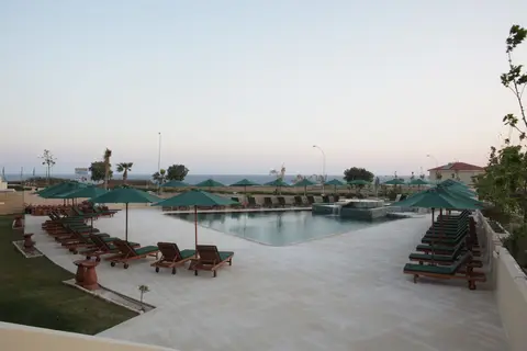 E-Hotel in Perivolia — foto 3