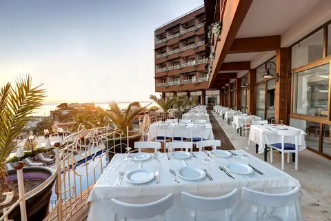 Suhan Seaport Hotel in Kusadasi — foto 12