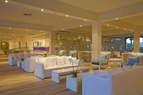 Sandy Beach Hotel & Spa in Larnaca — foto 9