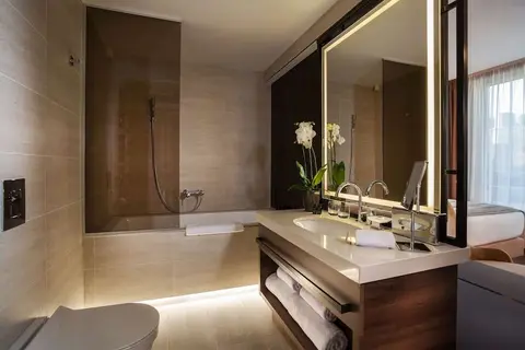 Saint Ten Hotel in Belgrado — foto 13