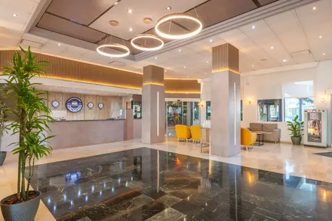 Hotel Parasol by Dorobe in Torremolinos — foto 24