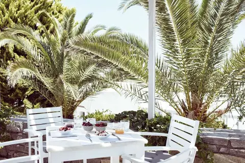 Mr & Mrs White Paros in Νάουσα — foto 16