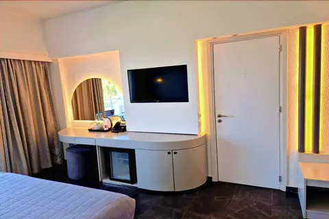 Sveltos Hotel in Oroklini — foto 22