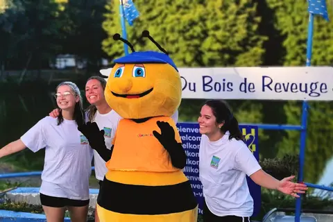 Camping Du Bois De Reveuge in Huanne-Montmartin — foto 21