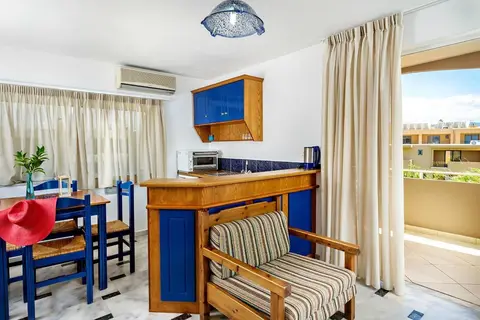 Matzi Hotel Apartments in Γεράνι — foto 23