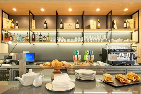 DWO Yuste Alcalá by Checkin in Madrid — foto 19