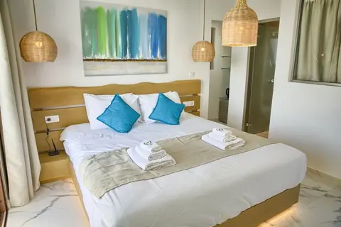 Alia Luxury Suites & Spa Beachfront Hotel in Χαράκι — foto 26