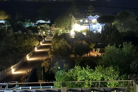 George Beach Studios & Villas in Πεύκοι — foto 30
