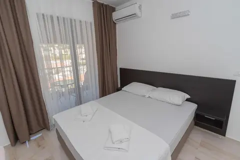N Hotel in Sutomore — foto 29