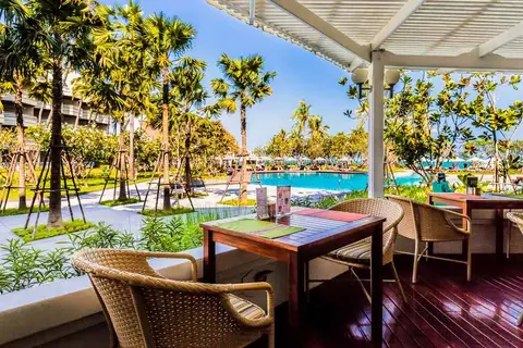 The Regent Cha am Beach Resort in ชะอำ — foto 12