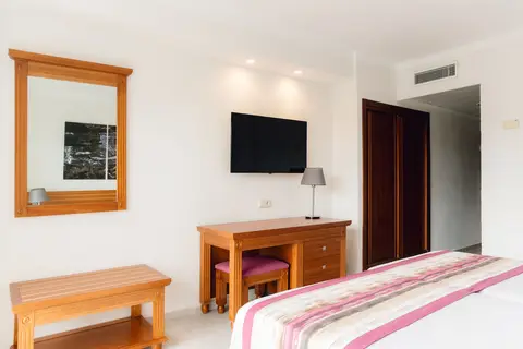 Moon Dreams Coral Beach Hotel in Santa Eulària des Riu — foto 19