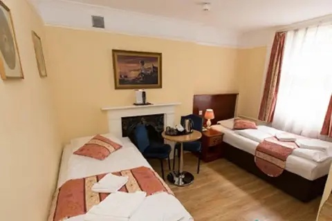 Dolphin Hotel in Londen — foto 14