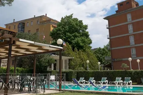 Hotel Lido in Passignano sul Trasimeno — foto 9