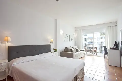 La Pérgola Aparthotel in Calvià — foto 30