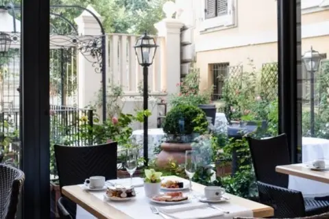 Rose Garden Palace in Rome — foto 9