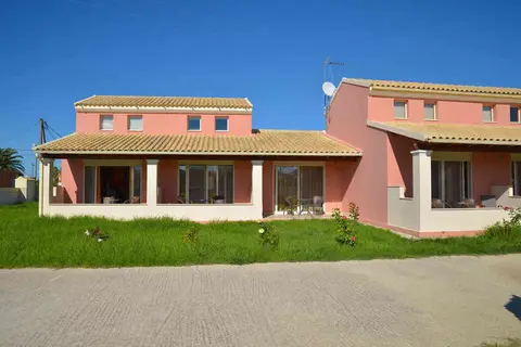 Megali Luxuries Apartments in Λιβάδι — foto 18