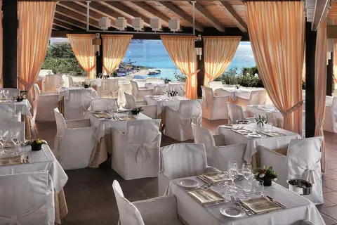 Colonna Grand Hotel Capo Testa in Santa Teresa Gallura — foto 10