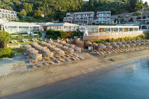 KBR Kassandra Bay Resort & Spa in Καλύβια — foto 6
