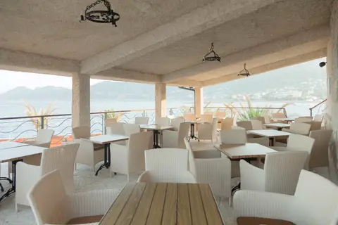 Radisson Resort Ruza Vjetrova in Bar — foto 6