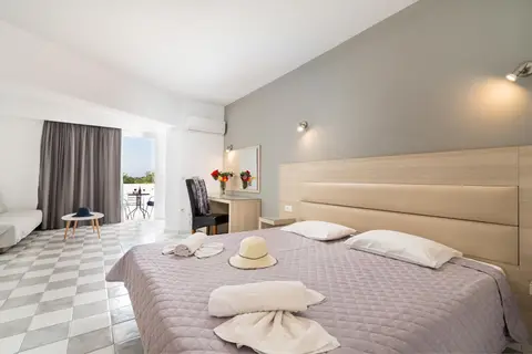 Sabina Hotel in Θεολόγος — foto 15