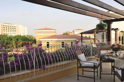 The Ritz-Carlton Abu Dhabi Grand Canal in الروضة — foto 16