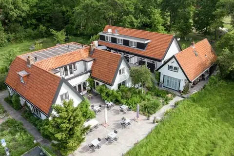 Boutiquehotel Villa de Hazelaar in Bergen
