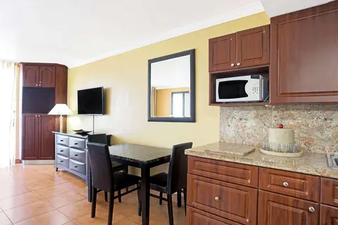 Ramada Plaza by Wyndham Marco Polo Beach Resort in Sunny Isles Beach, foto 15
