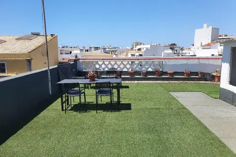 Baixa Terrace Hostel in Mexilhoeira Grande