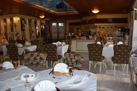 Hotel 2 Kitarrat Boutique & Spa in Durres — foto 25